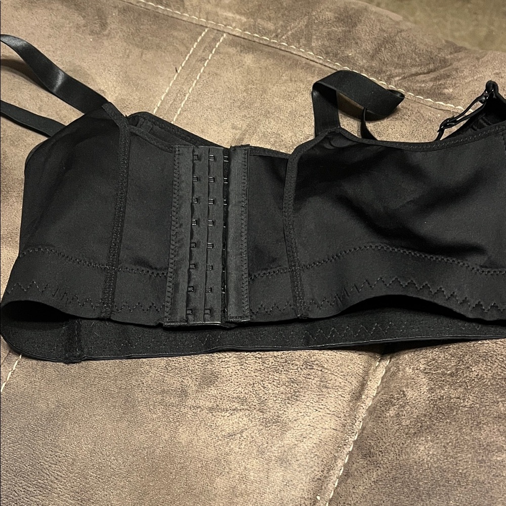Elegant Black Women's Bra - Picture 2 of 3